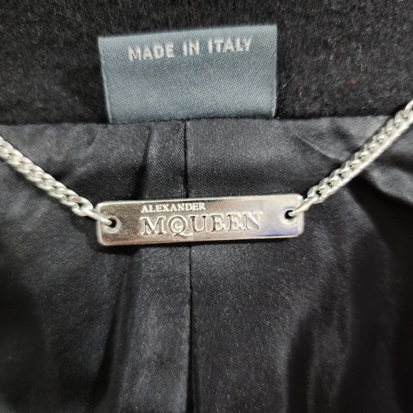 Alexander Mcqueen Cropped Italian Wool Peacoat - Picture 5 of 5